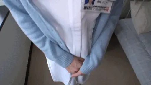 キスで虚ろ目の看護師【ako580:ERINAちゃん】ーのエロGIF[素人マニア]