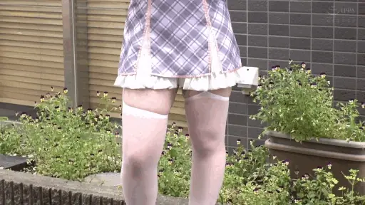 秋葉原の隠し撮り【oremo465:HIMA】桃瀬ひまりのエロGIF[素人マニア]