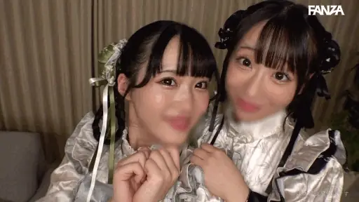 双子コスプレ乱交【zake019:mic＆mic】小島みこ 有馬美玖のエロGIF[素人マニア]