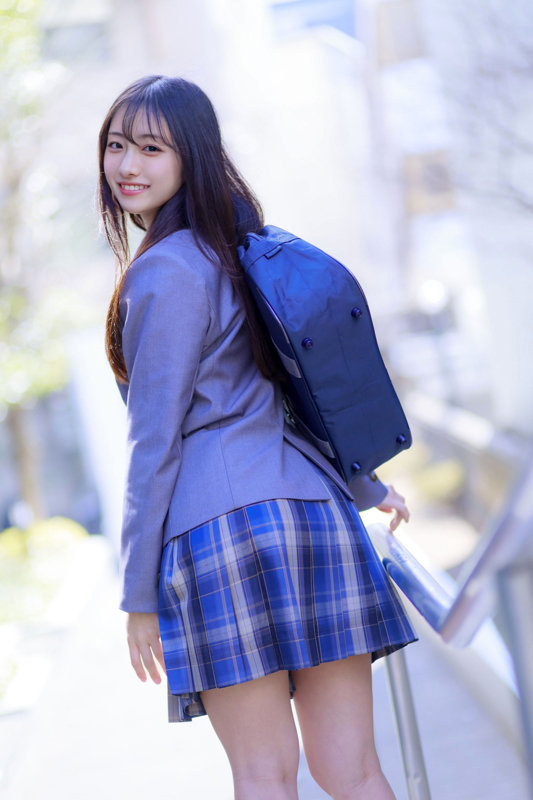 制服美少女の初体験【deaa004:かほちゃん】花守夏歩のエロい画像1[ヌケる無料エロ動画【FANZA素人】]