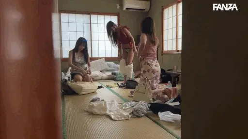 海ナンパの大乱交【deas034:ヒナ＆ユイカ＆ルル】似鳥日菜 小野坂ゆいか 春乃るるのエロいGIF画像[ヌケる無料エロ動画【FANZA素人】]