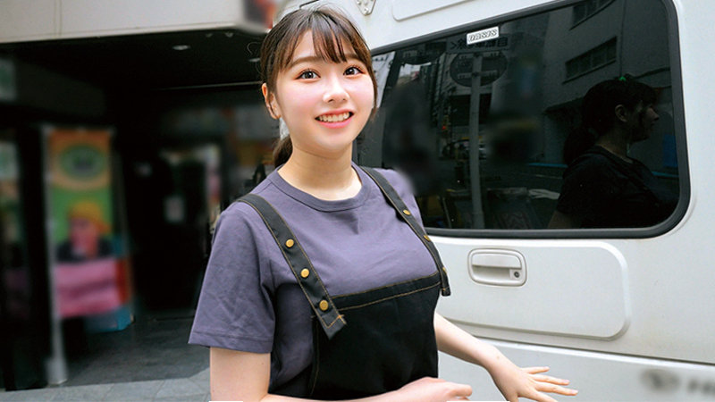 花屋の昼休み時間【oreco887:ひまりさん】小坂ひまりのエロい画像1[ヌケる無料エロ動画【FANZA素人】]