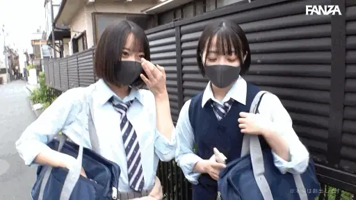 二人組の待ち合わせ【smus063:ミコ＆イト】小島みこ 赤名いとのエロいGIF画像[ヌケる無料エロ動画【FANZA素人】]