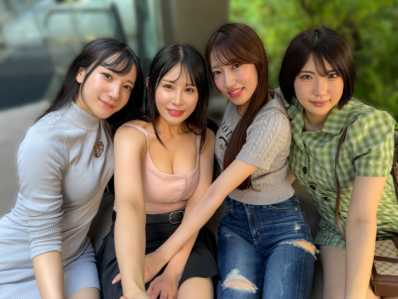 オープンカフェの拉致劇【deas035:さら＆ひまり＆まりな＆うらら】あかね麗 二羽紗愛 桃瀬ひまり 西尾まりなのエロい画像1[ヌケる無料エロ動画【FANZA素人】]