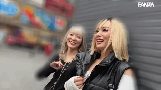 プリクラの至近距離【deas043:ミナ＆ランラン】藍瀬ミナ 蘭華のエロいGIF画像[ヌケる無料エロ動画【FANZA素人】]