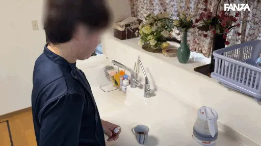 媚薬オイルマッサージ【deas044:なお】彩月七緒のエロいGIF画像[ヌケる無料エロ動画【FANZA素人】]