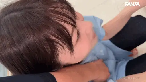 コンビニ店内の密会【smjx016:さっちゃん】秋元さちかのエロいGIF画像[ヌケる無料エロ動画【FANZA素人】]