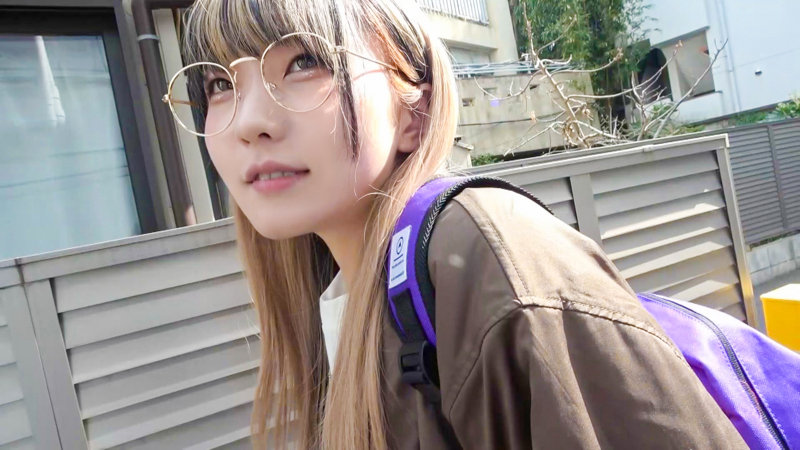 ラブホで笑顔【srtf068:ちさと】日泉舞華のエロい画像1[ヌケる無料エロ動画【FANZA素人】]