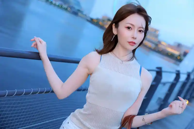 オイル密着の情事【pai178:ちあきさん】秋元さちかのエロい画像1[ヌケる無料エロ動画【FANZA素人】