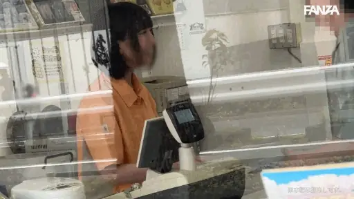 コンビニ店内の密会【smjx134:ここちゃん】雫月心桜のエロいGIF画像[ヌケる無料エロ動画【FANZA素人】]