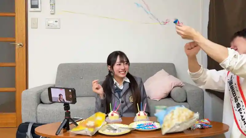 誕生日サプライズの三角関係【deaa031:かほ】花守夏歩のエロい画像2[ヌケる無料エロ動画【FANZA素人】