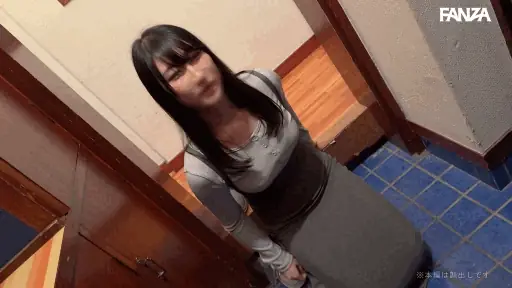 借金回収の自宅訪問【kure002:みお】雪代美鳳のエロいGIF画像[ヌケる無料エロ動画【FANZA素人】]