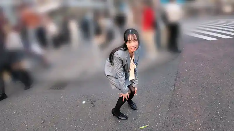 渋谷街中のリモバイ羞恥【orecz547:のかぜさん】藤川乃風のエロい画像1[ヌケる無料エロ動画【FANZA素人】