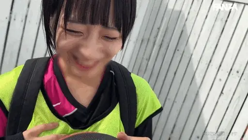 練習後の屋上交錯【smub032:女バス 小島ちゃん】小島みこのエロいGIF画像[ヌケる無料エロ動画【FANZA素人】]